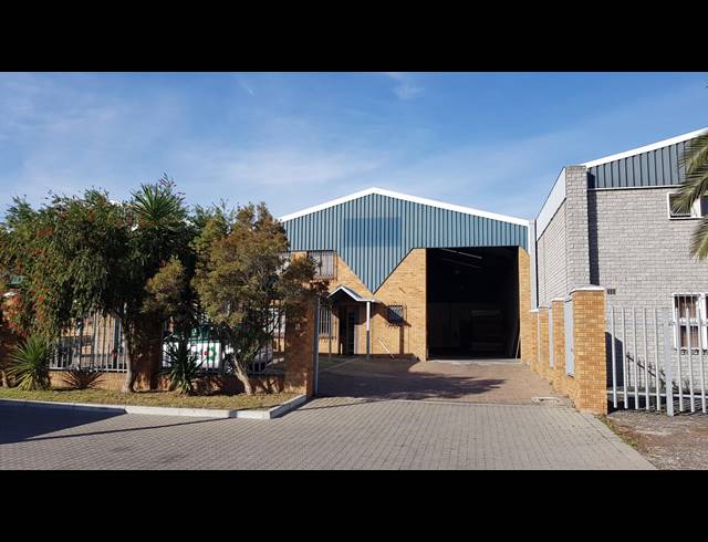 650M² FACTORY TO LET IN SAXENBURG PARK 1